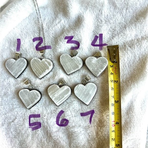 925 New Stock! Raw Selenite ❤️ Heart Pendants Necklace - Picture 4 of 4